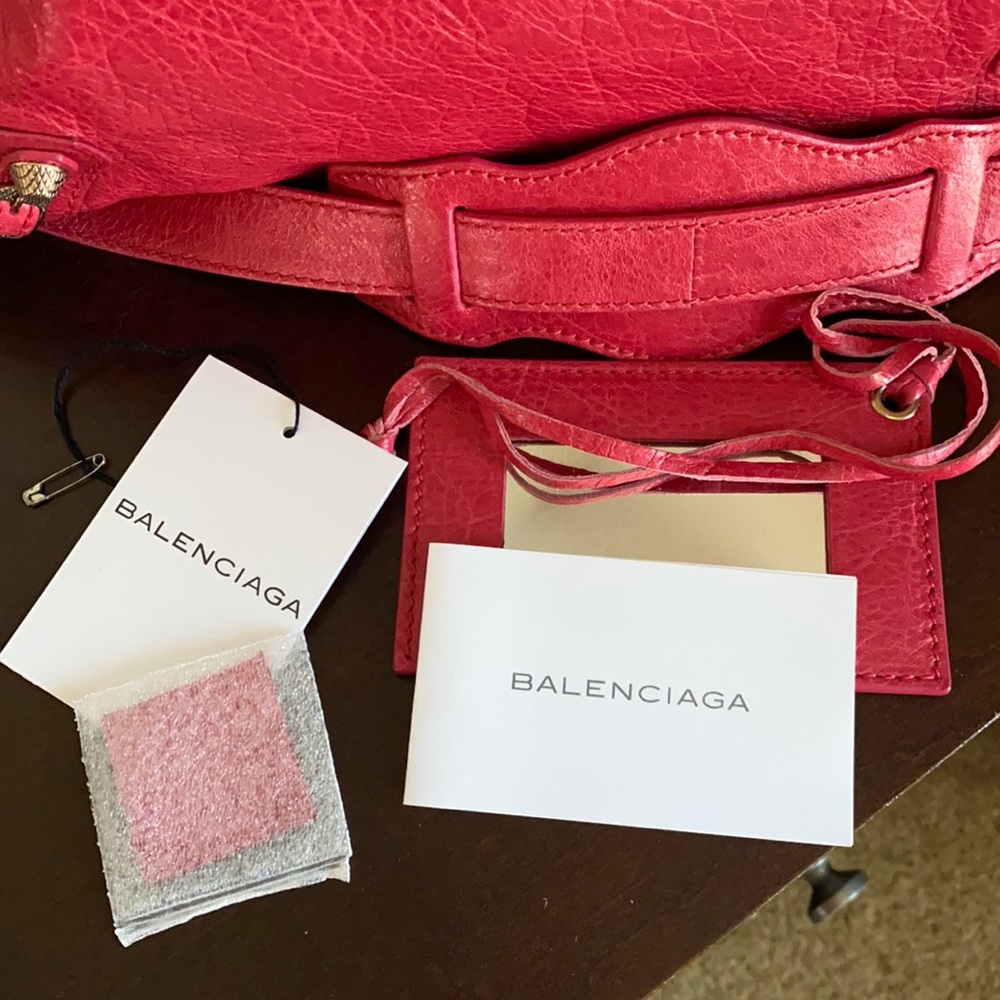 Balenciaga Velo bag with rose gold giant hardware - Picture 10 of 13